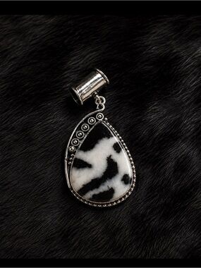 Sterling Silver Teardrop White Buffalo Pendant - Black & White